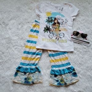 4/4T Girls Box of Clothing/Accessories